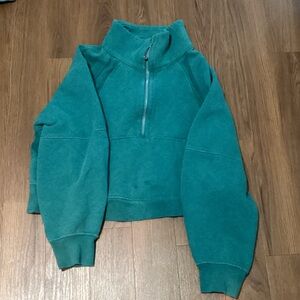 Lululemon Athletica cropped soft scuba funnel neck quarter zip